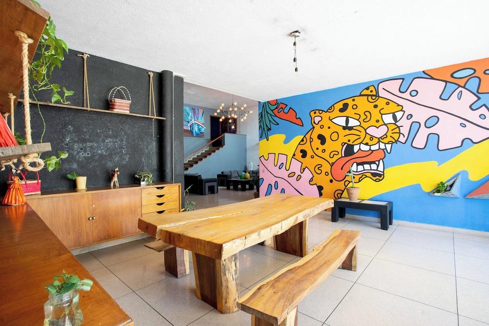 La Paz & Love Hostel