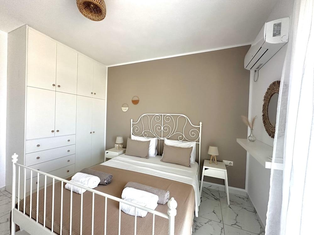 Design Villa With Private Pool and sea View