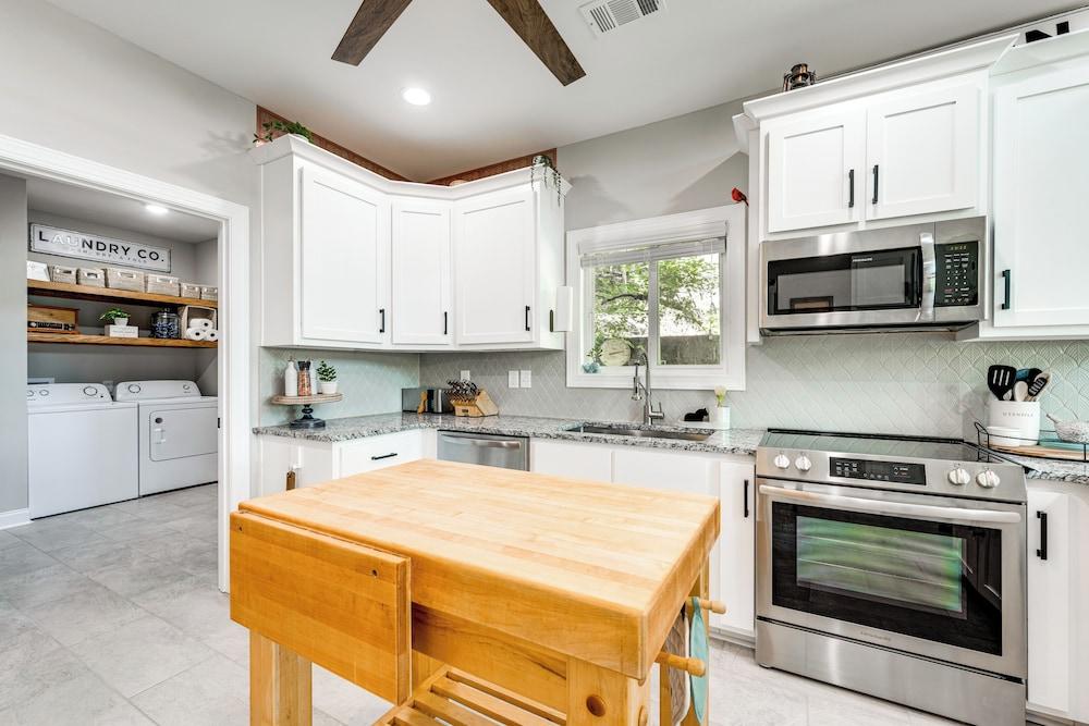 Brand-new Perry House w/ Kayaks & Lake Access