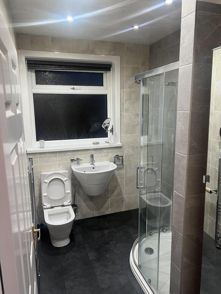 Cosy Cottage Retreat in Oldham