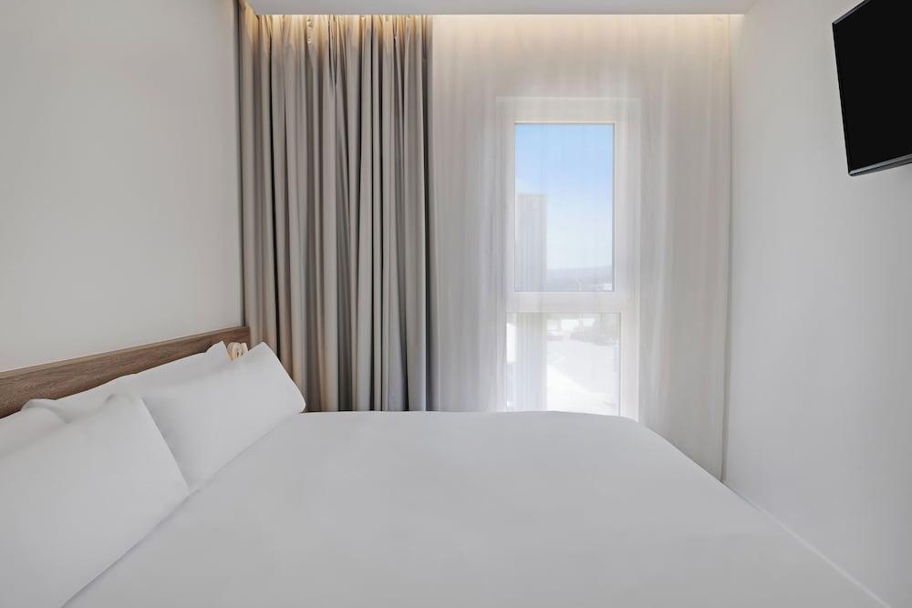 B&B Hotel Santiago Milladoiro