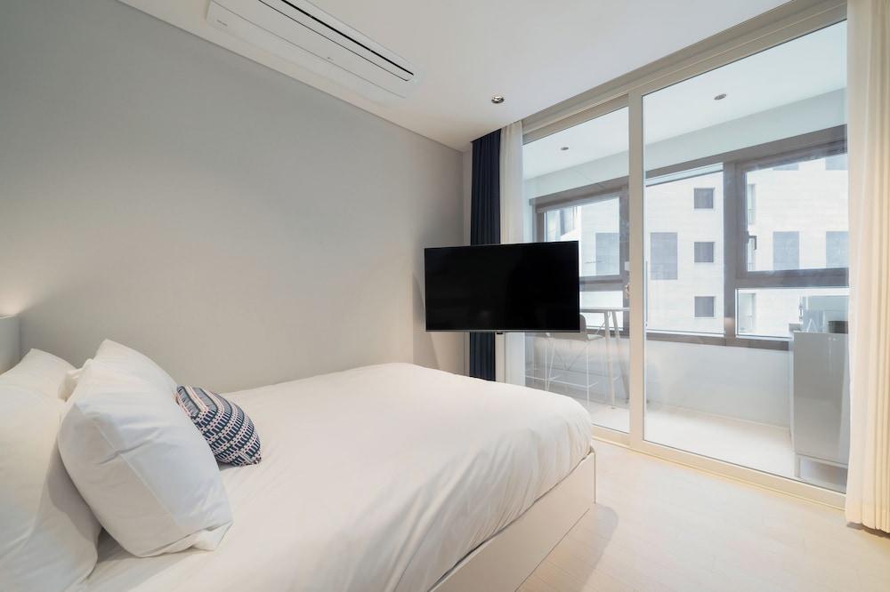 Le Collective Haeundae Paragraf