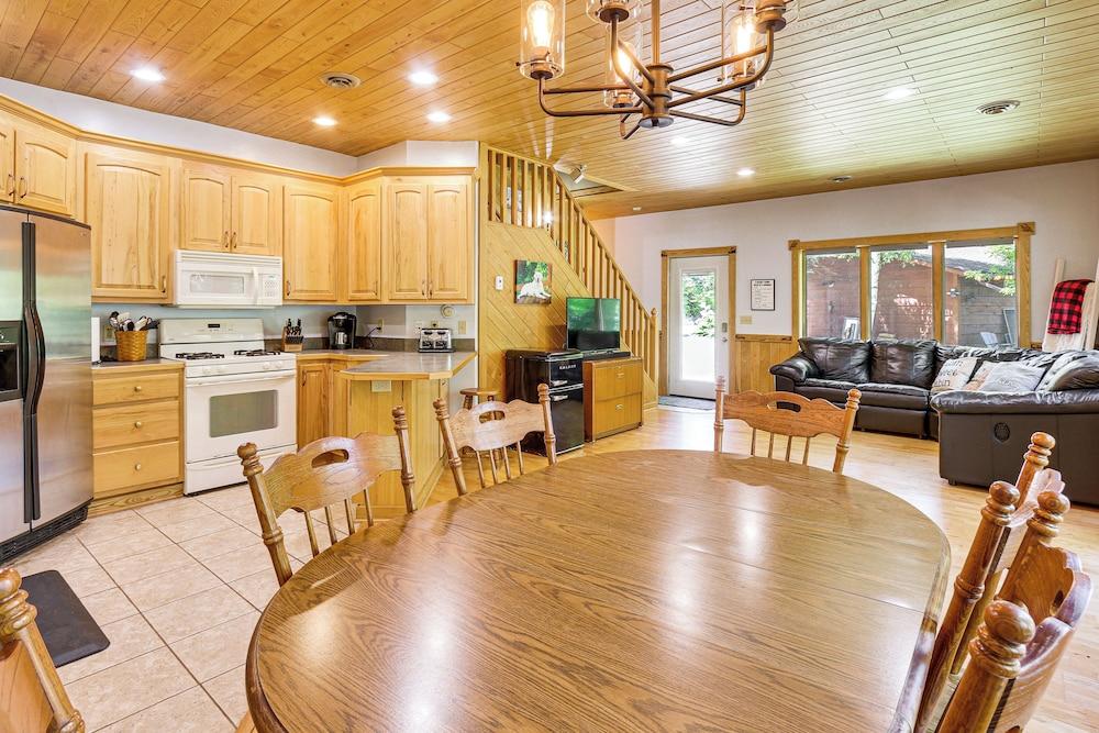 Lakefront Tower Home w/ Shared Dock!