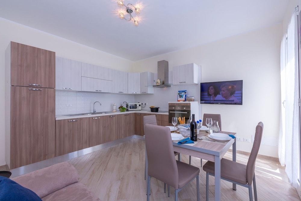 Serena 1 in Alassio With 2 Bedrooms and 2 Bathrooms