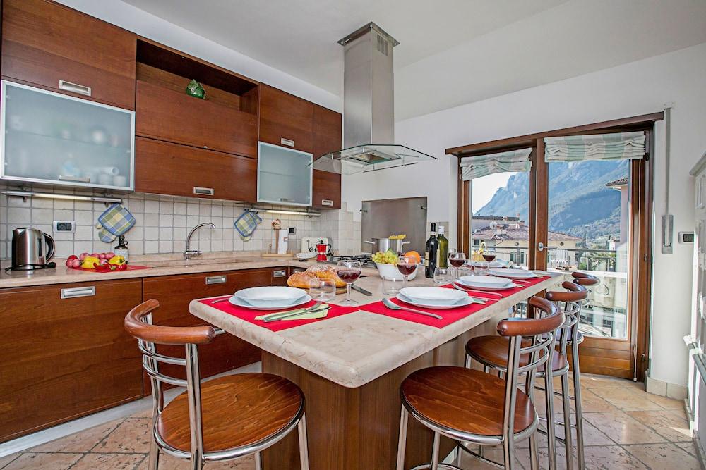 Paulie Apartment in Riva del Garda