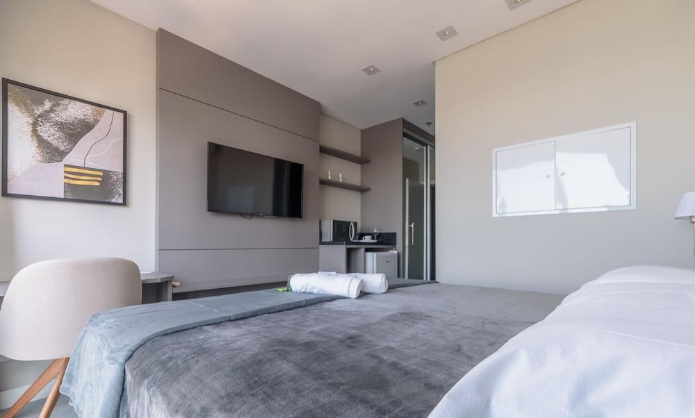 MHFBs Edifício Moderno piscina vista mar