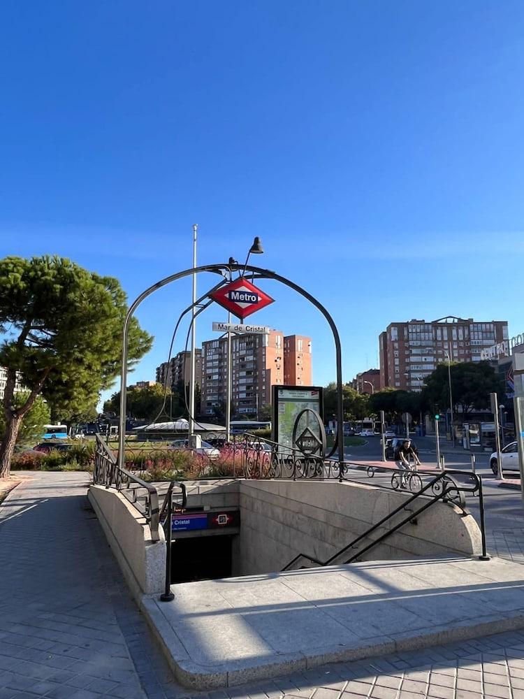 Ifema I in Madrid With 1 Bathrooms