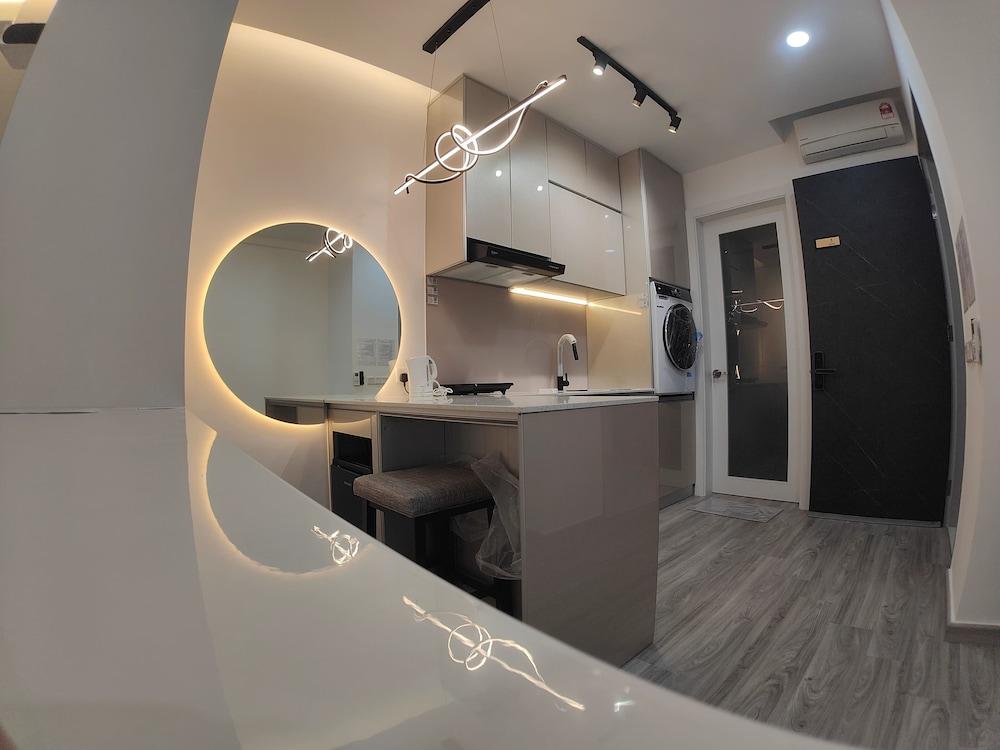 THR1 Cozy Studio with Netflix SKYTREES