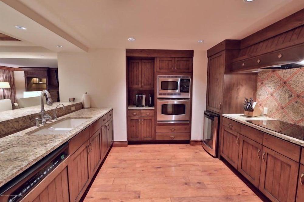 Three Bedroom Residence