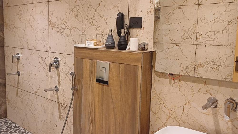 DUDHWA NIRWANA RETREAT