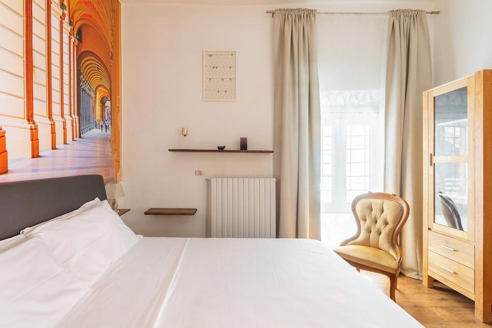 Casa sul canale di Via Piella