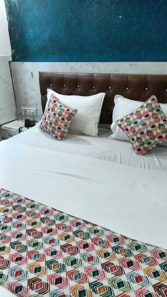 Hotel Kanak Palace By GRB