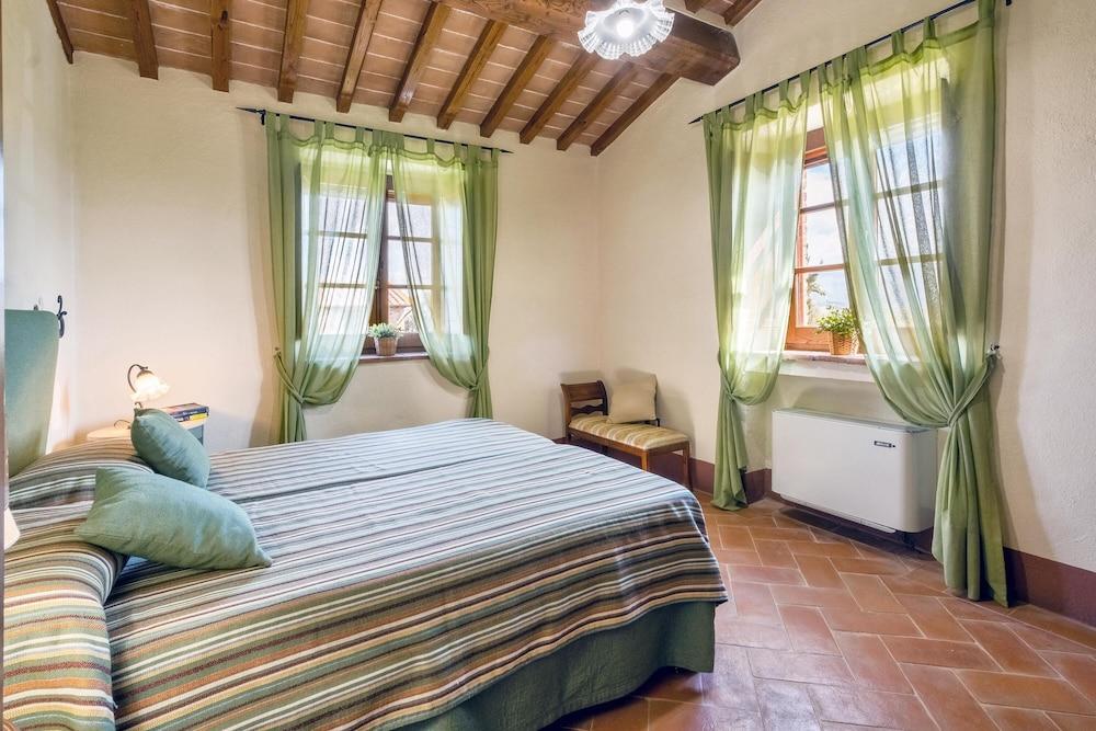 Fratta Mimose in Cortona