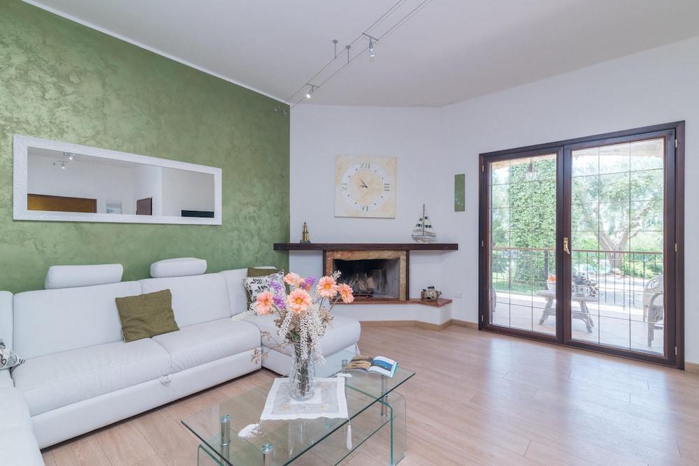 Dimora Patrizia With Pool