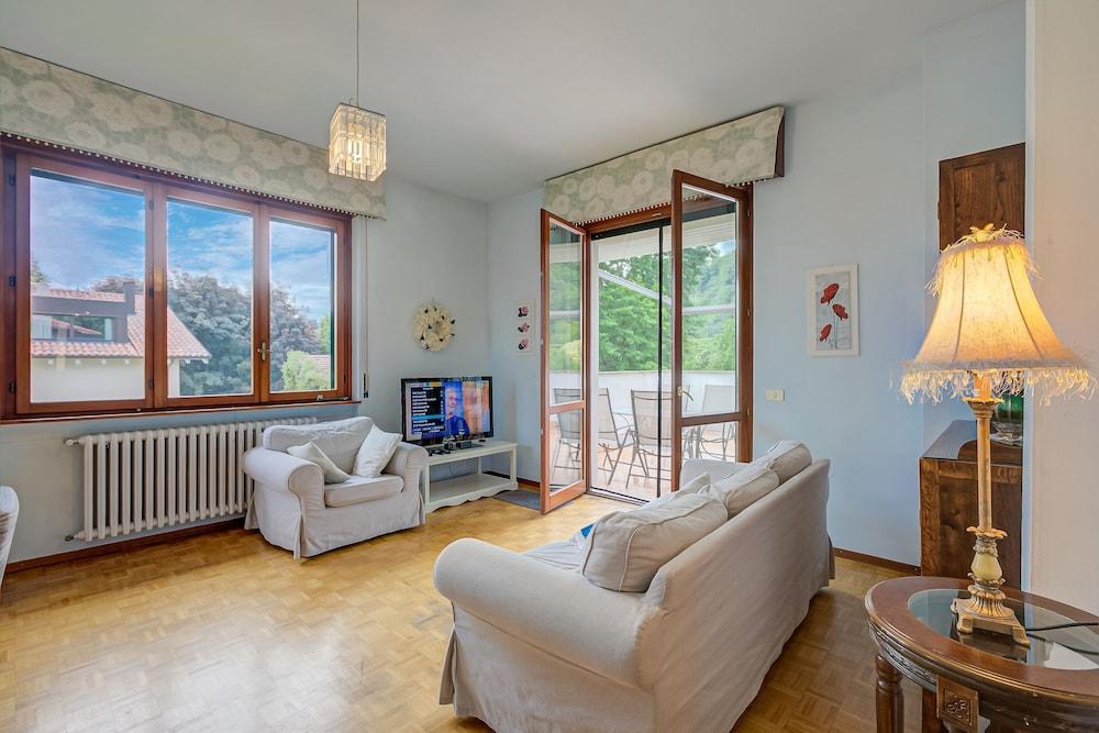 Connie s Apartment in Monvalle