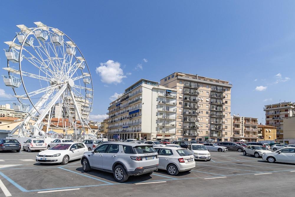 Bedo House Beach Front