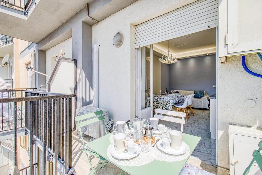 Bedo House Beach Front