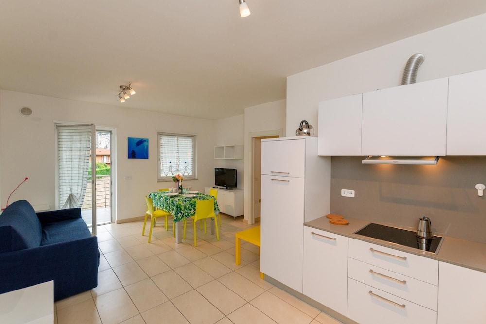 Torbole Relax Pool Balcony Apartment 2