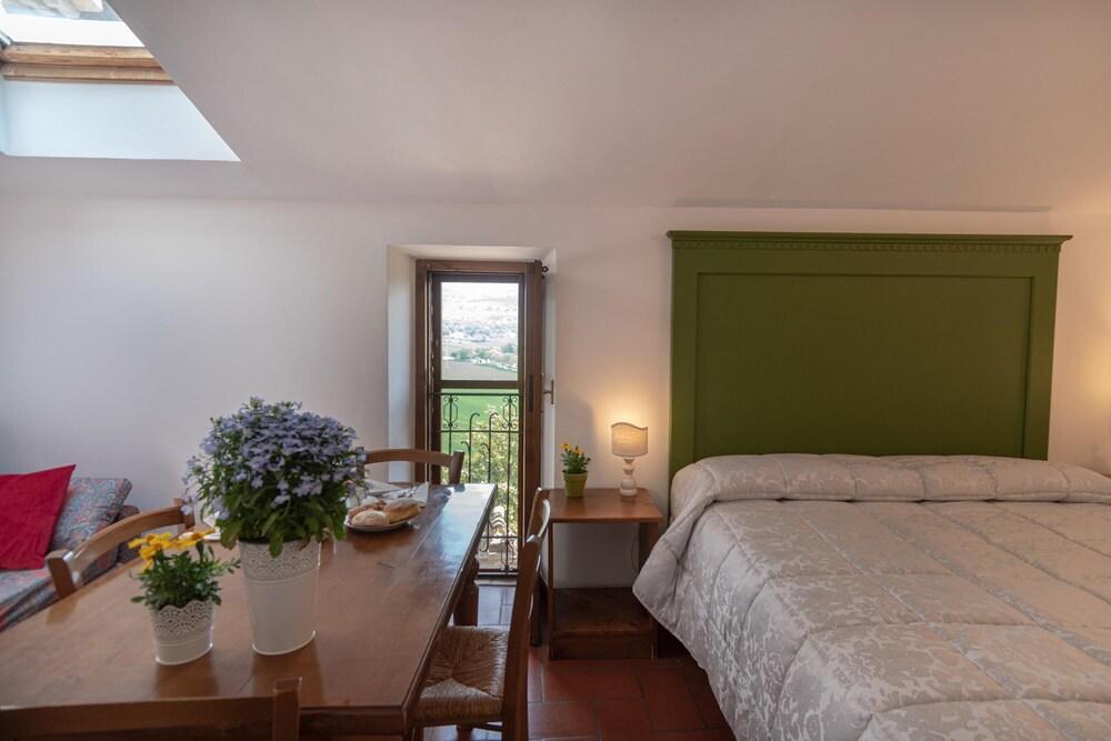 Topaz Apt City Center