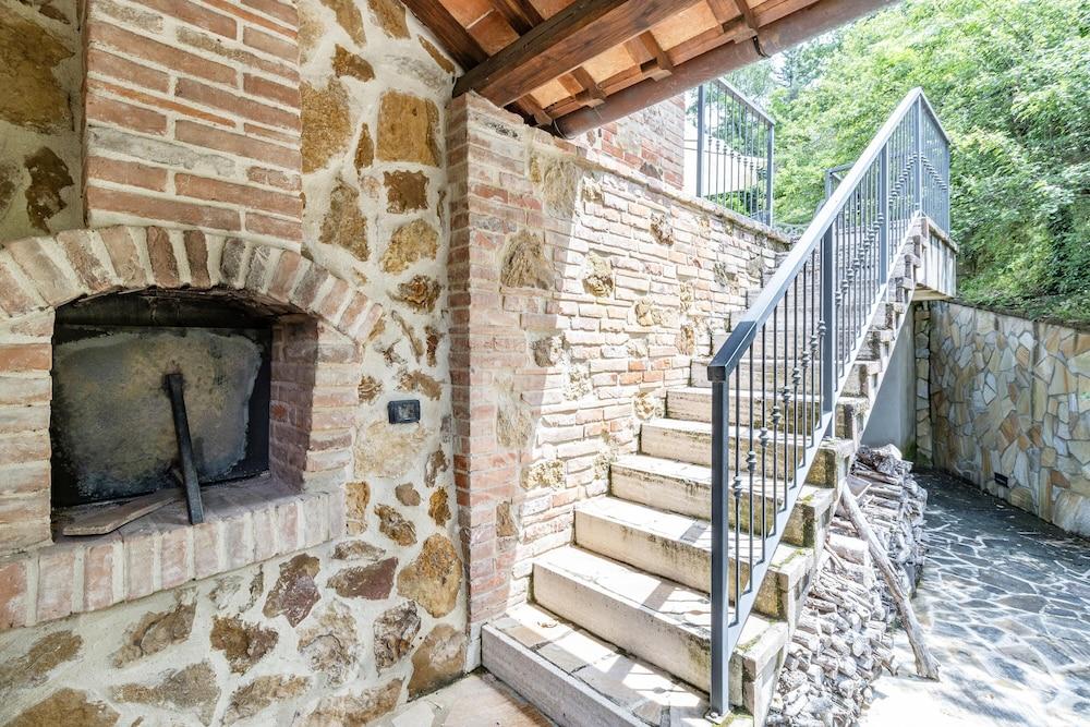 Quercia 4 Apt Close By to Montepulciano