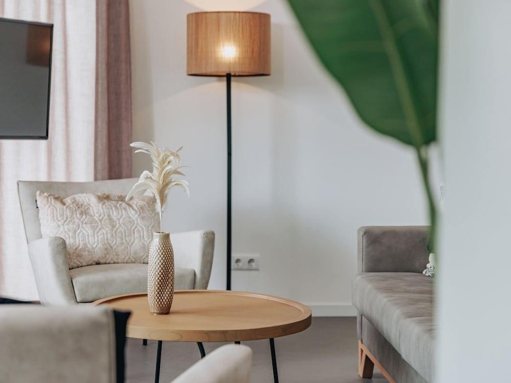 Modern Lodge Near Beach