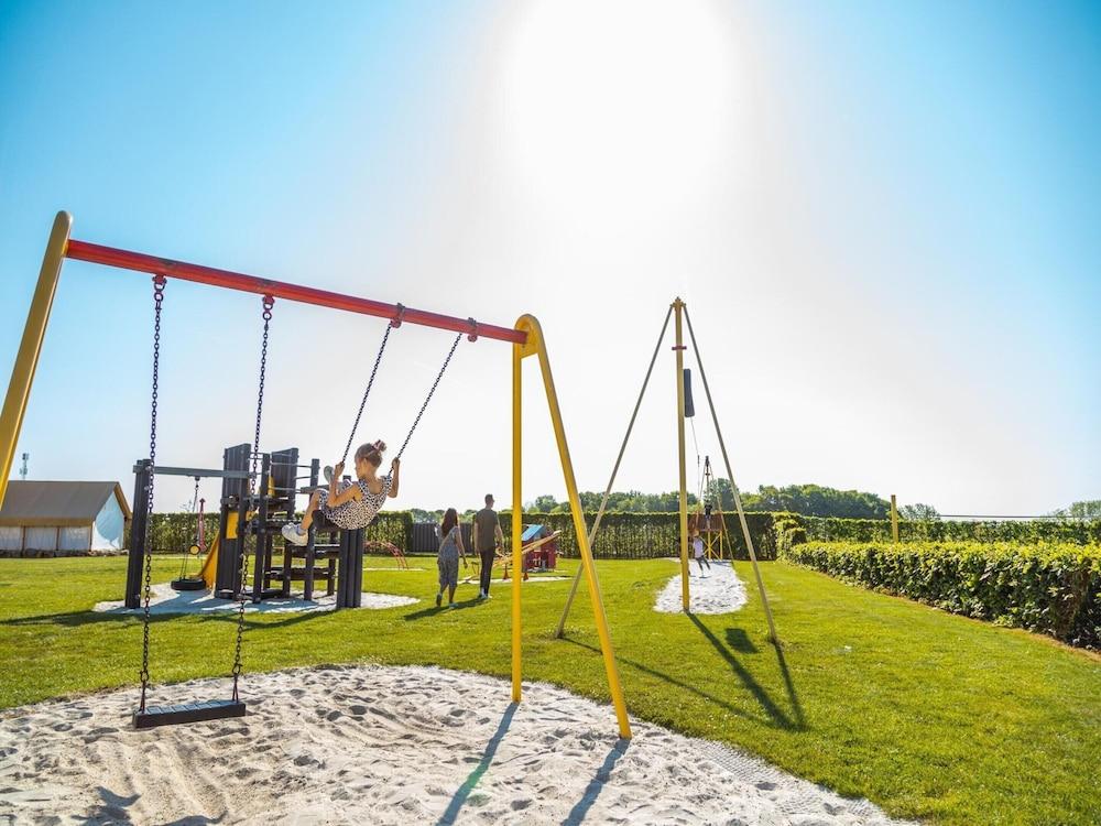 Modern Chalet With Air Conditioning