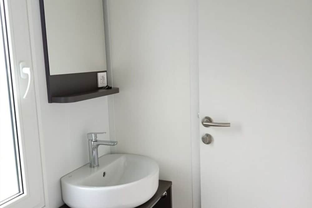 Modern Chalet With Air Conditioning