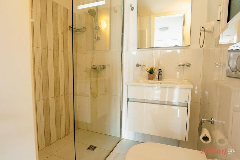 Amazing Seafront Duplex Apartment Sliema