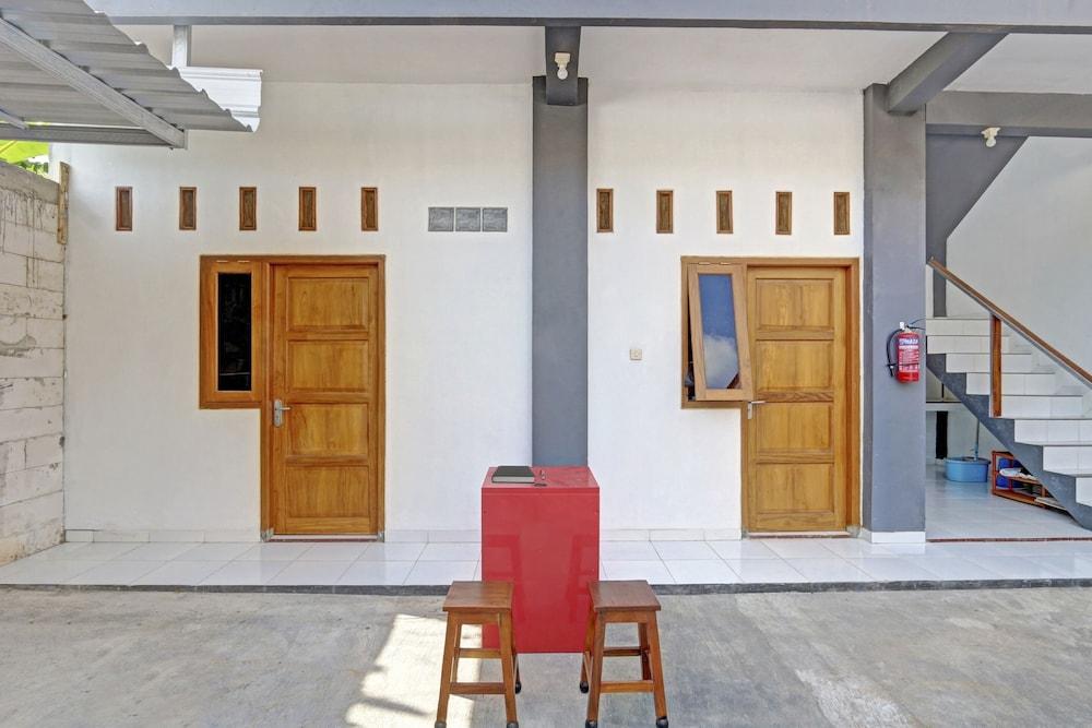 SPOT ON 90577 Griya Afifah Syariah