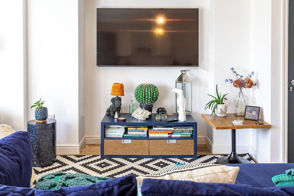 Seadream - Seadream Scarborough Limited