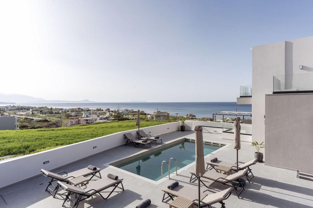 Villa Etoile - With Private Pool and Sauna