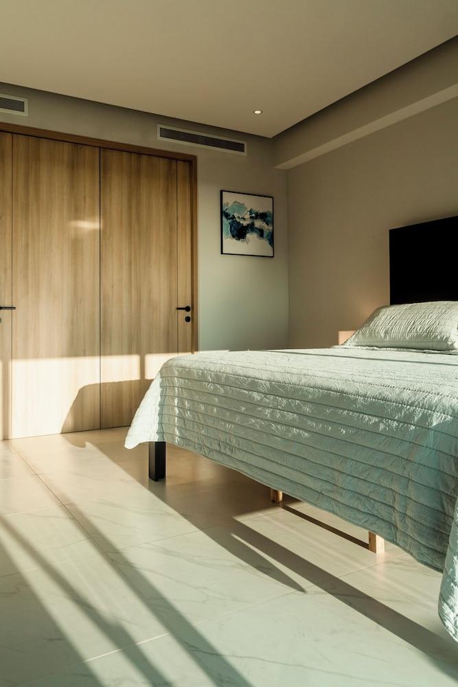 Exclusive Acapulco Apt With Beach Access