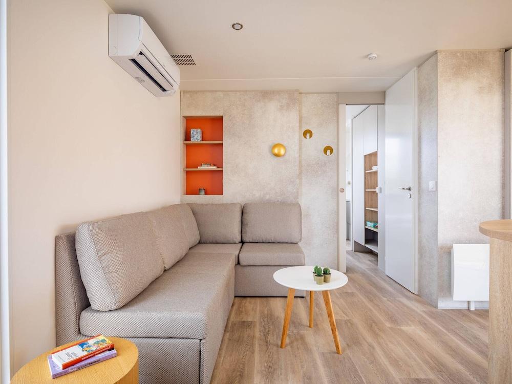 Chalet in Agde Near Mediterranean Beach