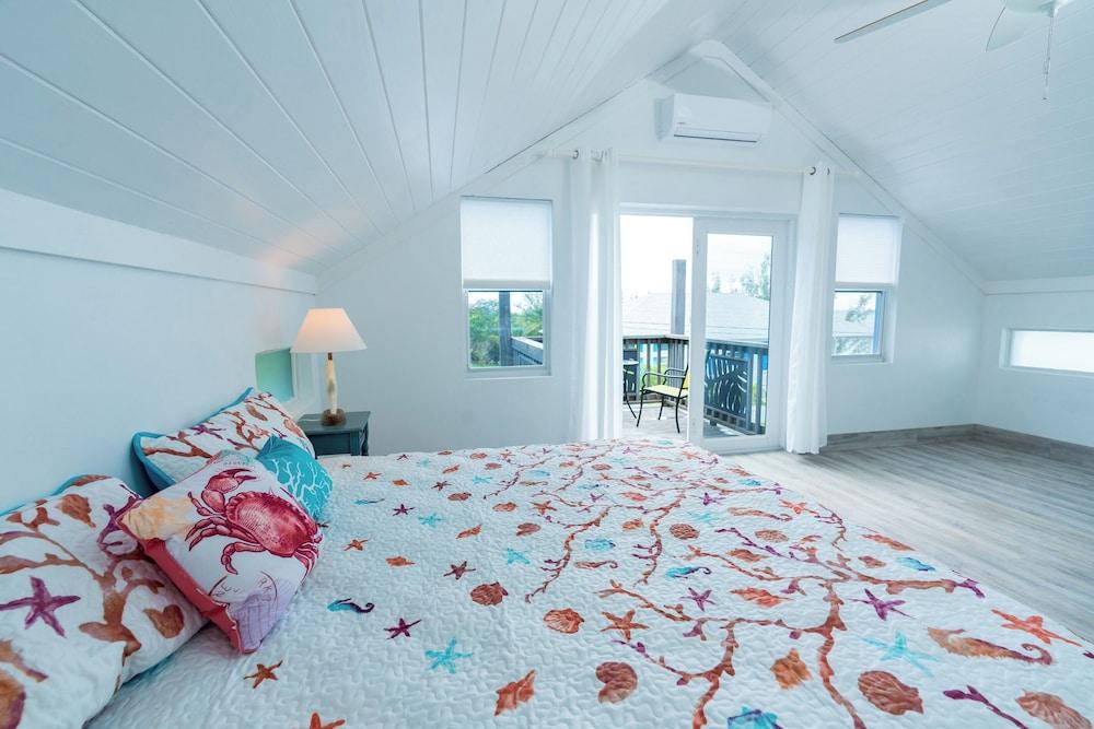 Caribbean Haven: Secluded Retreat With Stunning Ocean Views