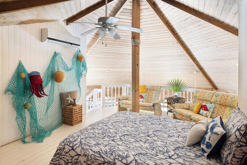 Poponi Cottage Paradise: Pink Sand Retreat