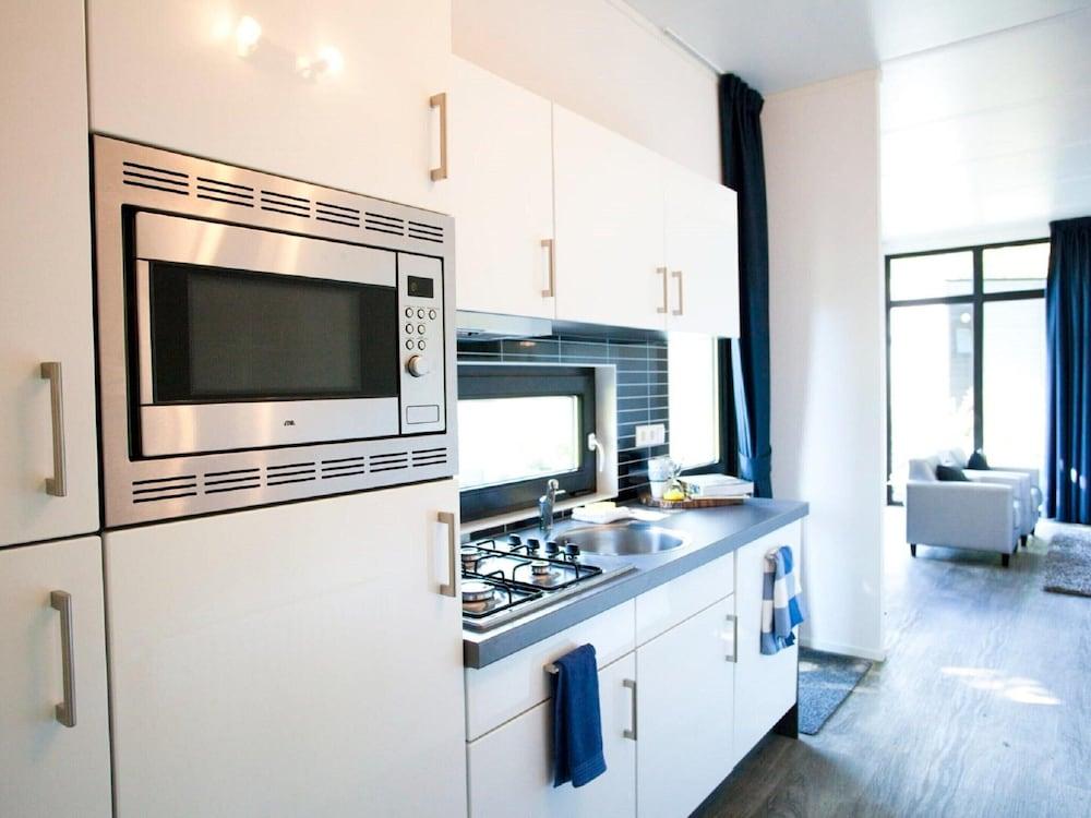 Holiday Park Home With Modern Charm