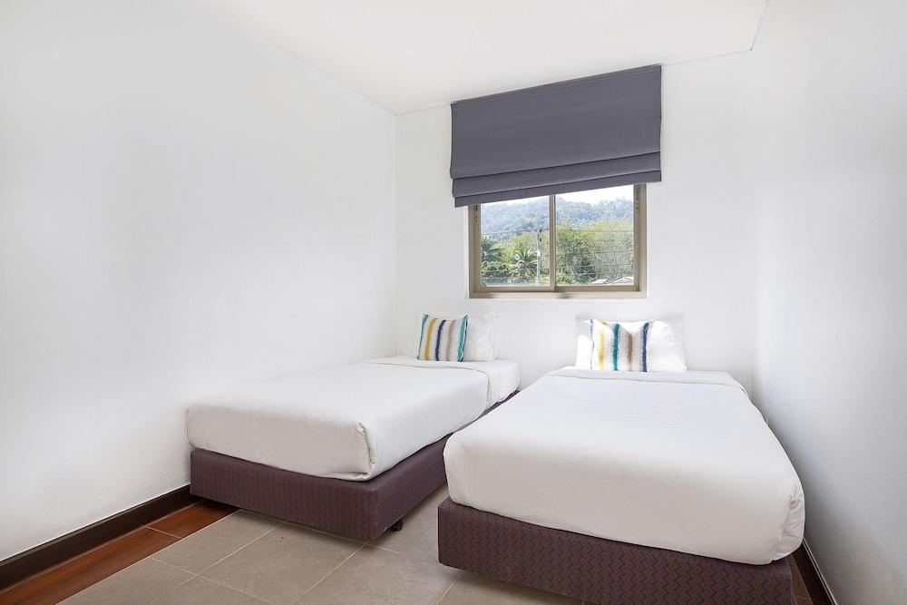 Stylish 3BR Pool Access Villa Argent 9