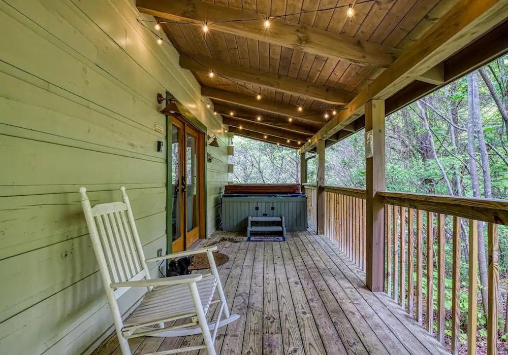 Lake Mountain Cabin w Pool Game Room Hot Tub