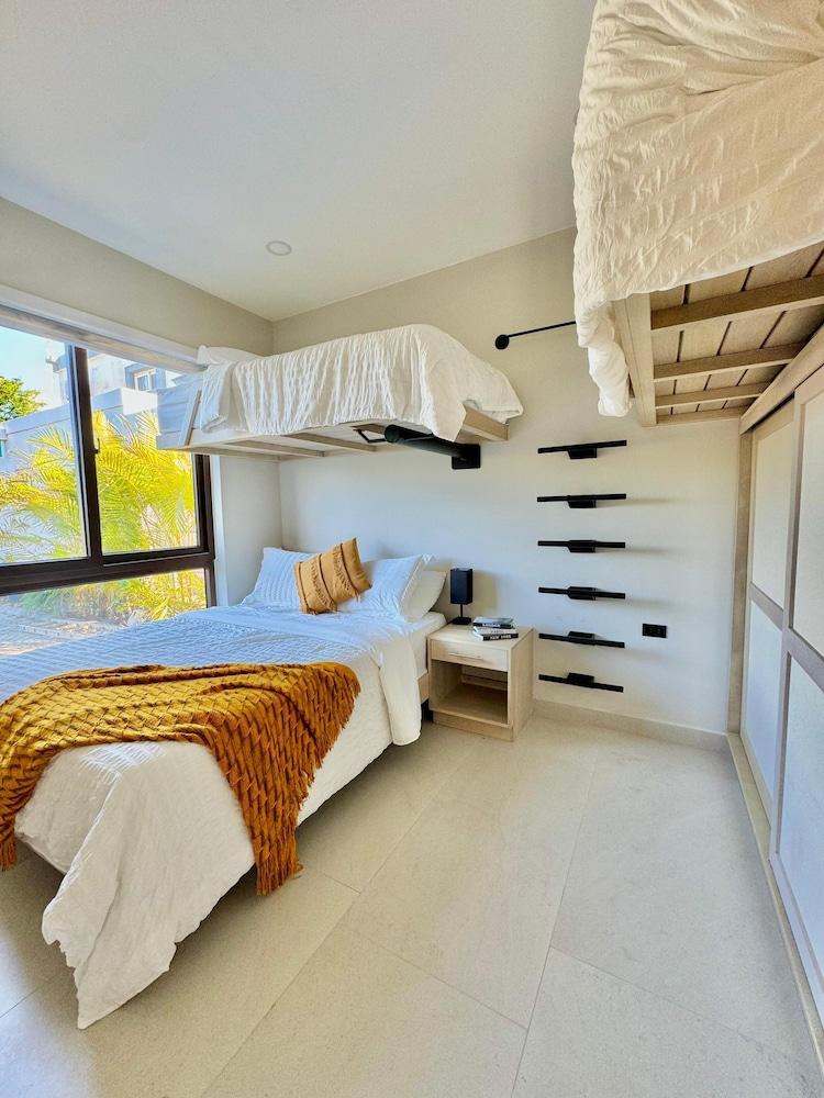 Malibu At Pacific Marlin