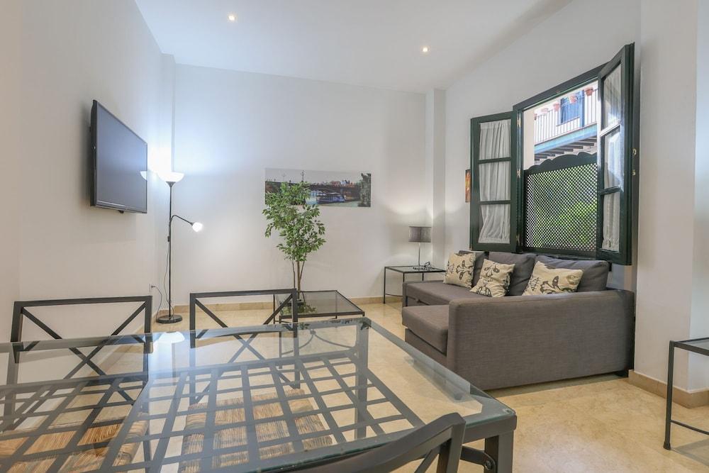 Patio De La Cartuja 2 Pax