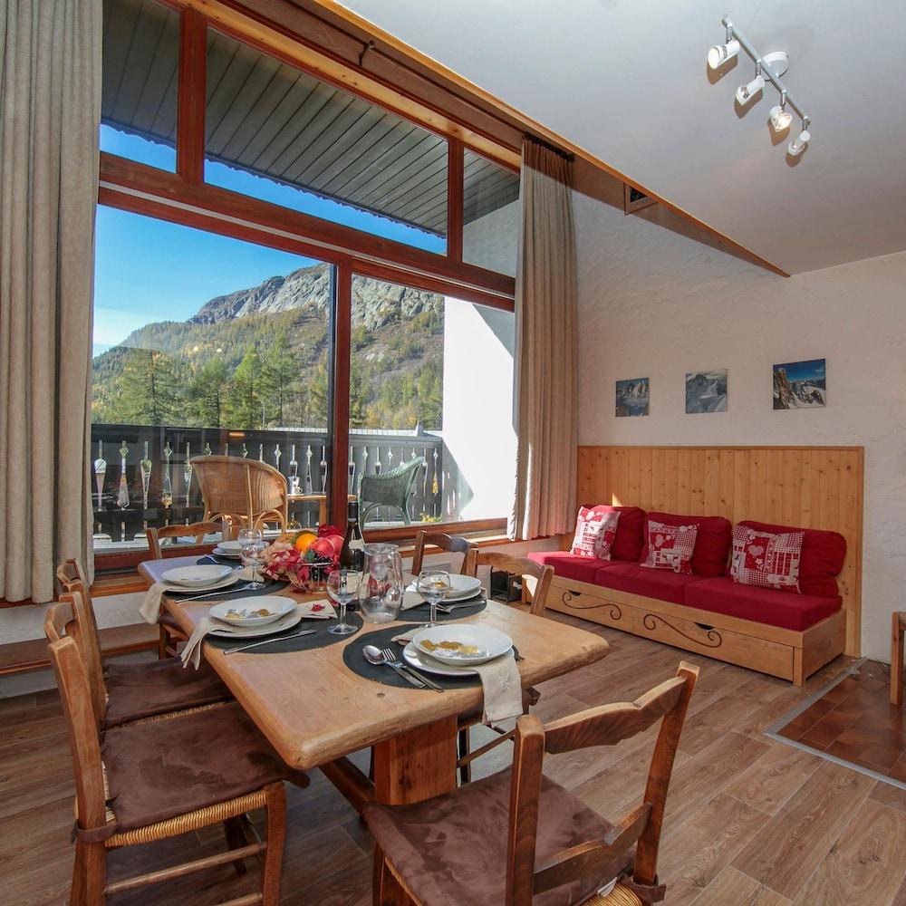 Chalet Charpoua in Le Tour Argenti re