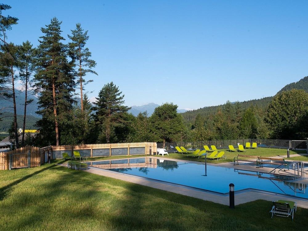 Luxury Chalet With ac Near Pressegger See