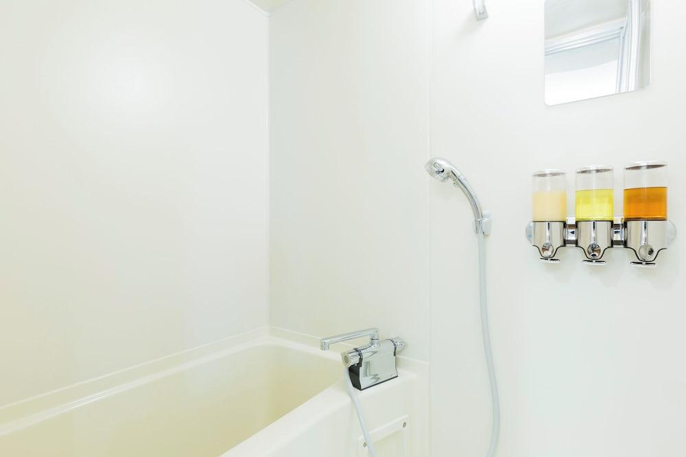 Kago  by Tokyo Shukuba Hotel