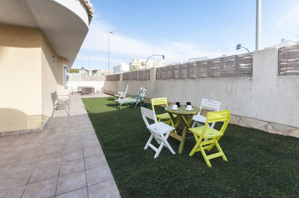 Golden in Gandia With 3 Bedrooms and 3 Bathrooms