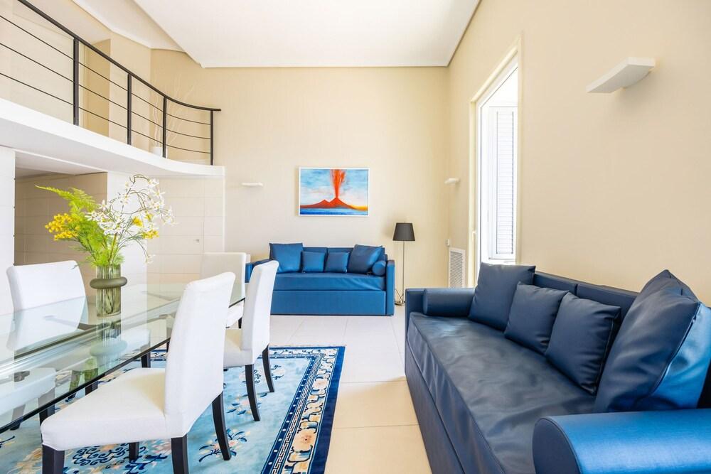 Blu Breeze on Seafront