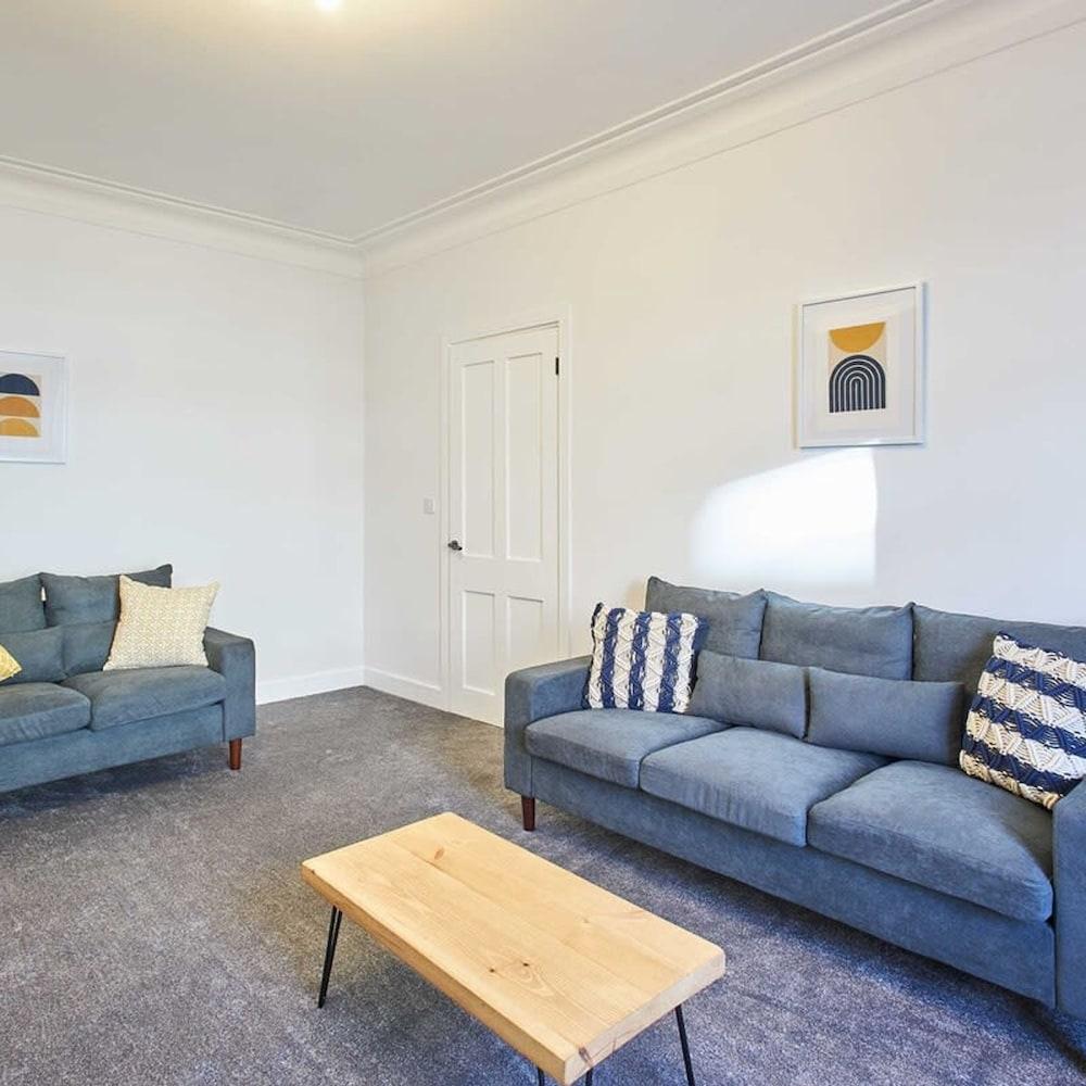 Host Stay Anchor House