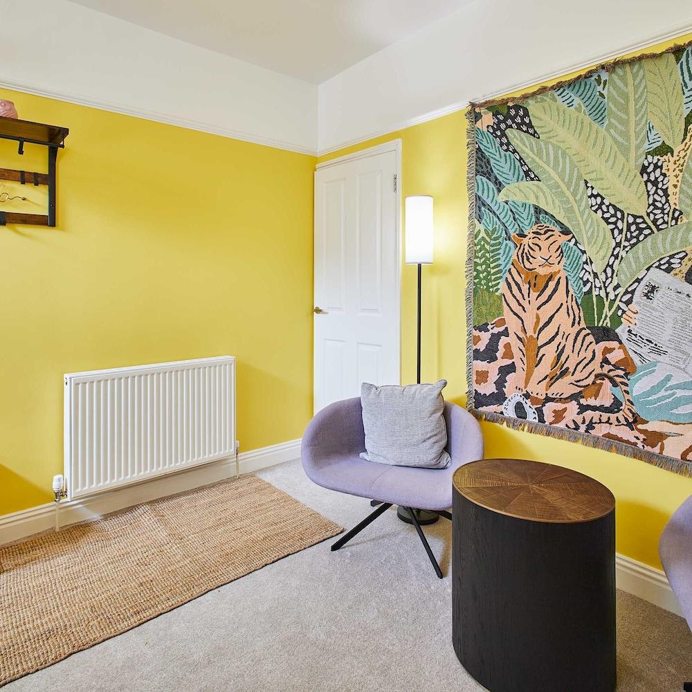 Host Stay Wild Springs