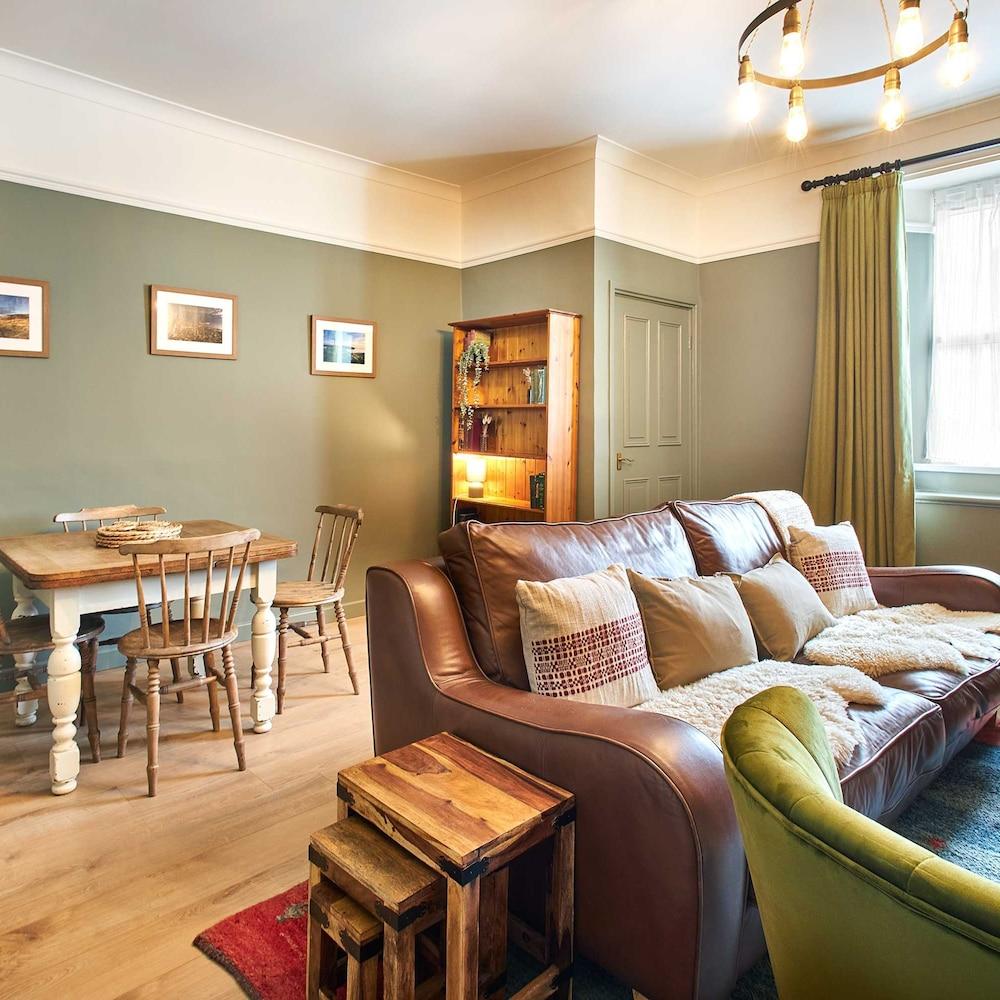 Host Stay Joey s Cottage