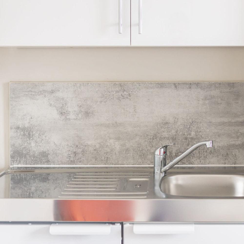 Host Stay Clifton Studio 4