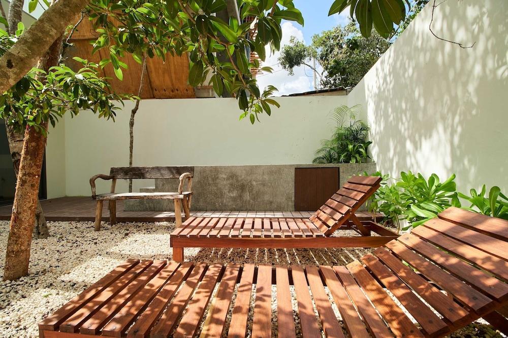 Modern Private Villa With Pools Terraces Sundeck